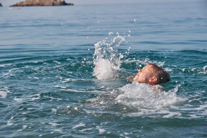 What Does Drowning Actually Look Like?